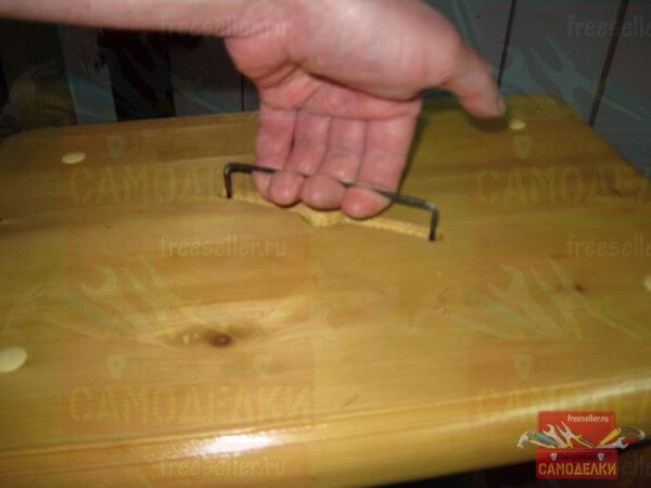 Удобная вытяжная ручка для небольшой скамейки