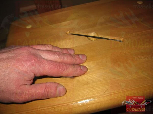 Удобная вытяжная ручка для небольшой скамейки