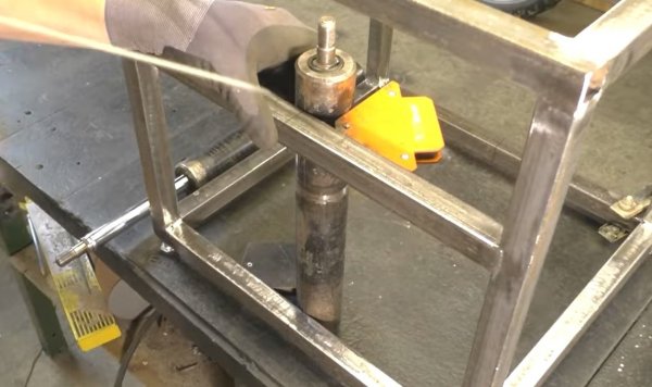 Изготовление циркулярного станка из болгарки