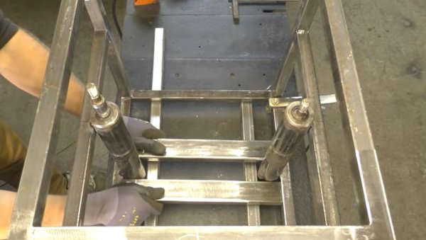 Изготовление циркулярного станка из болгарки