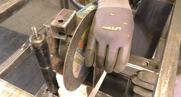 Изготовление циркулярного станка из болгарки