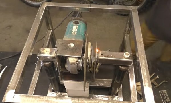 Изготовление циркулярного станка из болгарки