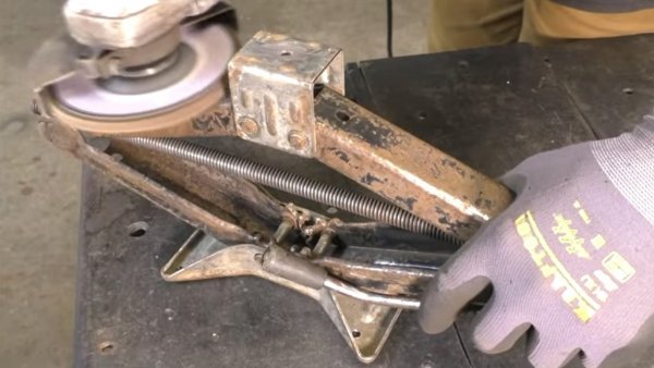 Изготовление циркулярного станка из болгарки