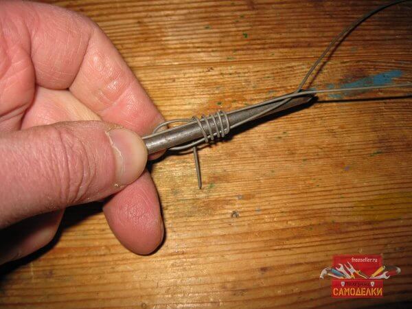 Процесс изготовления крючков для сушки веников