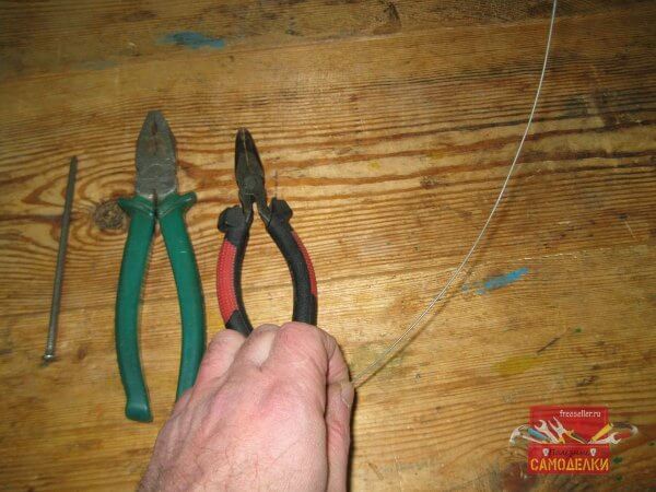 Процесс изготовления крючков для сушки веников