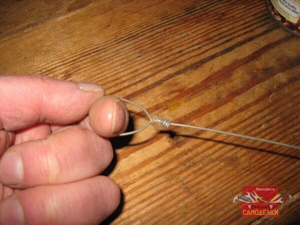 Процесс изготовления крючков для сушки веников
