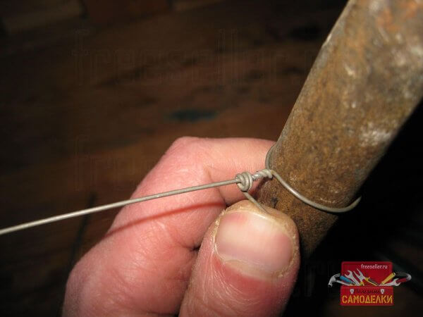 Процесс изготовления крючков для сушки веников