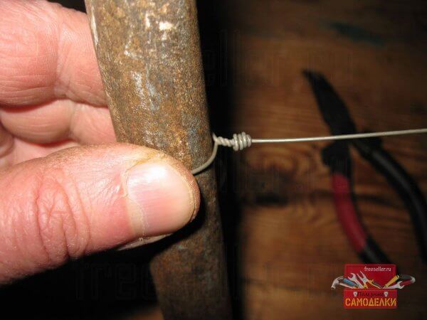 Процесс изготовления крючков для сушки веников