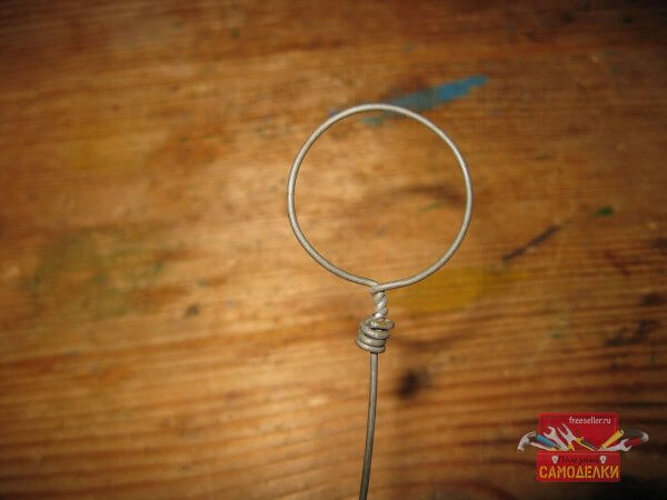 Процесс изготовления крючков для сушки веников