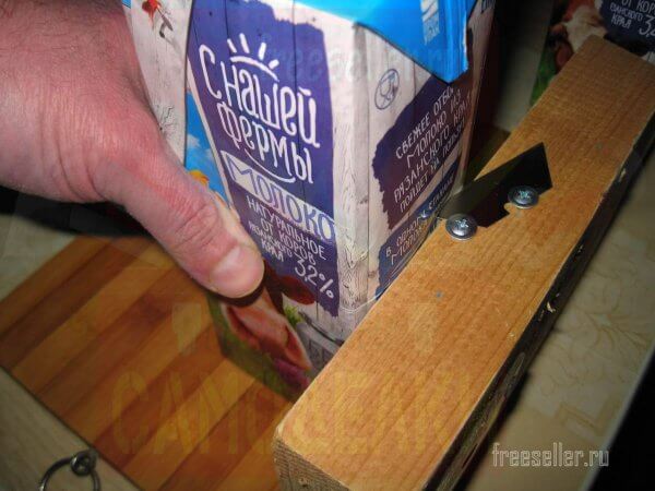 Простое приспособление для нарезания картонных контейнеров под рассаду