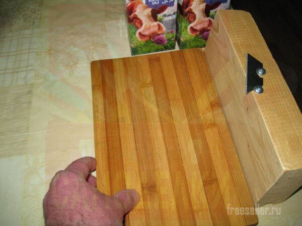 Простое приспособление для нарезания картонных контейнеров под рассаду