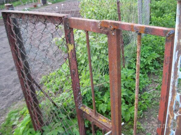 Самоделки для дачи. Удобная калитка.