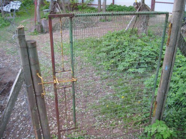 Самоделки для дачи. Удобная калитка.