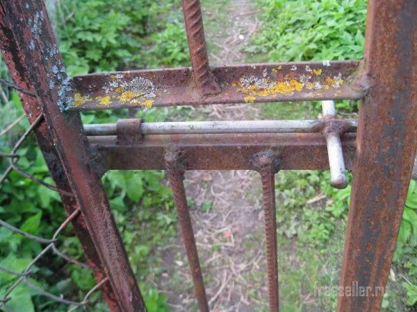 Самоделки для дачи. Удобная калитка.