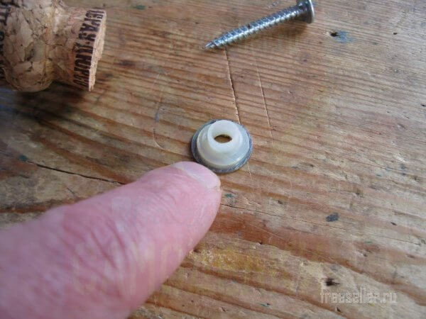 Установка ручки на сковородку из пробки