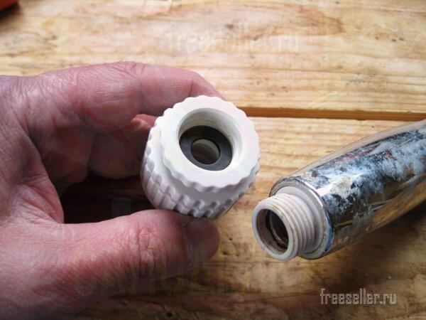 Изготовление приспособления для полива из душевой лейки