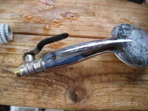 доработка приспособления для полива из душевой лейки