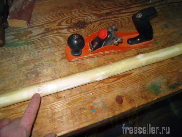 Процесс изготовления ручки для лопатки для обуви