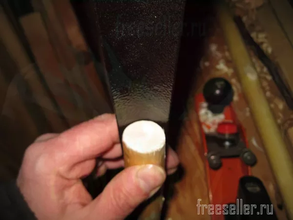 Процесс изготовления ручки для лопатки для обуви