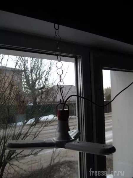 Очень простой регулируемый по высоте подвес для фитолампы