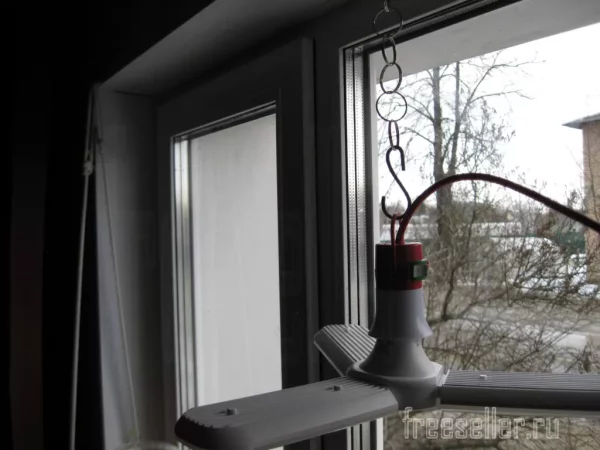 Очень простой регулируемый по высоте подвес для фитолампы